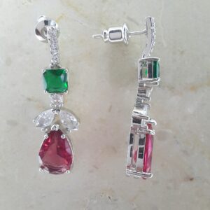 Red and green stones earrings